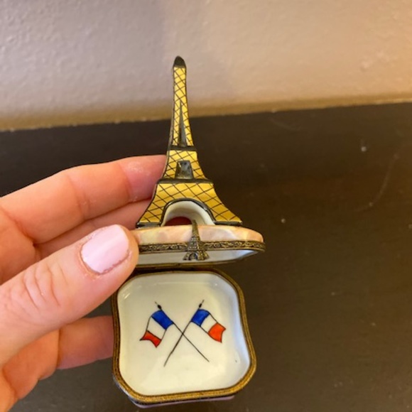 SOLD - Picture 3 of 5